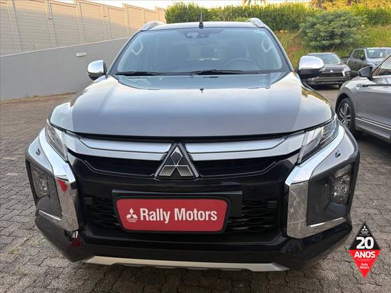 MITSUBISHI L200 TRITON 2.4 16V TURBO DIESEL SPORT HPE-S CD 4P 4X4 AUTOMÁTICO
